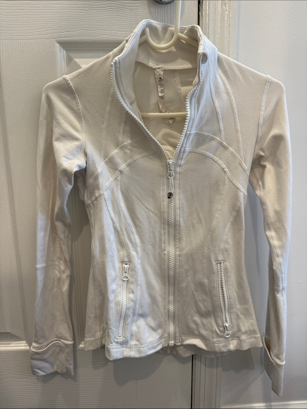 lululemon athletica white Full-Zip Fitted Active Jacket. Size 2